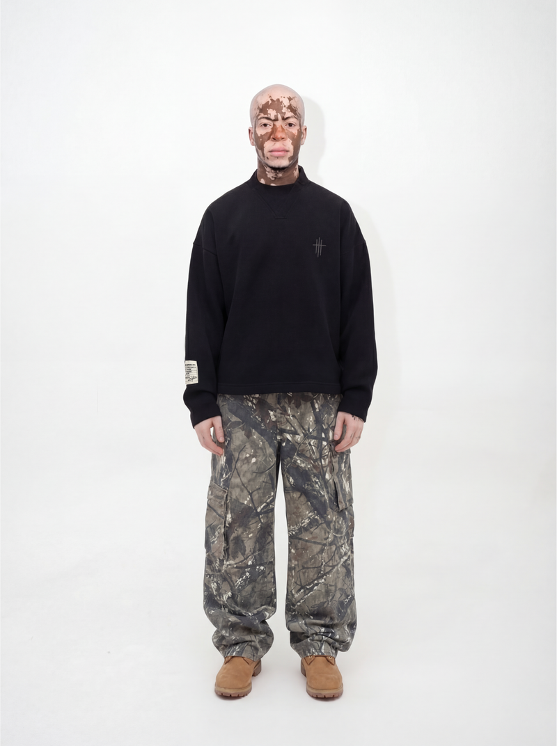 WY6 BLACK BASIC CREWNECK